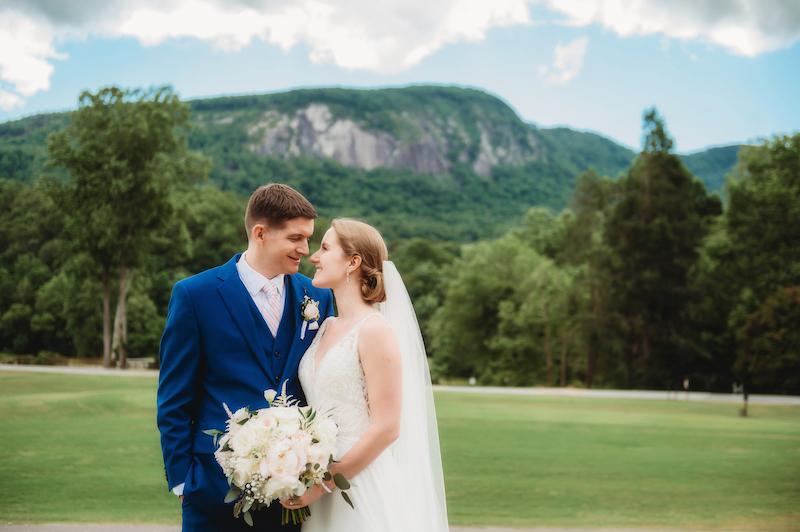 How to be a good wedding guest: don't post on social media