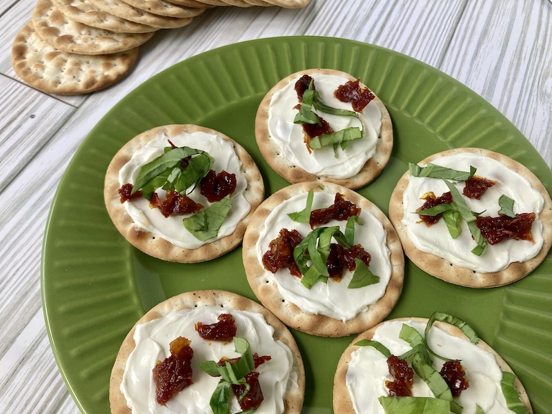 Back to School Recipes: Pizza Crackers